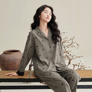 Produttore 100% <span class=keywords><strong>pigiama</strong></span> da donna personalizzato a manica lunga in <span class=keywords><strong>cotone</strong></span> lavorato a maglia con fiocco traspirante per la primavera <span class=keywords><strong>e</strong></span> l'autunno - Product Image 1