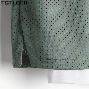 Short de gymnastique à séchage rapide pour homme Écologique 2-en-1 en polyester Spandex Short décontracté et respirant avec poche arrière - Product Image 5