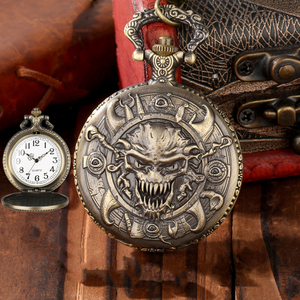 Montre de poche steampunk Eye Monster Beholder, cadeau gothique unique pour les collectionneurs, montre pendentif en bronze rétro avec chaîne - Product Image 4