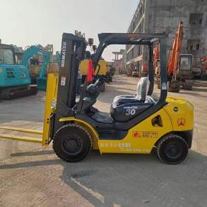 Carretilla elevadora Komatsu en buenas condiciones, fuerte potencia, construcción, industrias agrícolas, componentes básicos, moteur, caja de cambios - Product Image 2