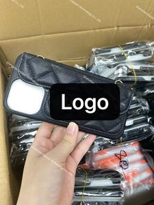 Custodia per <span class=keywords><strong>iPhone</strong></span> 17 <span class=keywords><strong>Pro</strong></span> Max in Materiale PC Elettroplaccato e Pelle PU con Catena a Tracolla e Porta Carte - Product Image 4