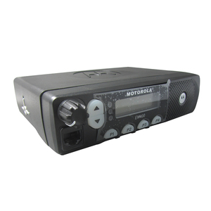 Radio Móvil Base EM400 CM340 CM160 VHF/UHF de 25 Watts con Teclado - Product Image 3