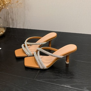 Sandales à talons hauts confortables et fins de 7 cm avec sangle croisée en strass européennes et américaines 2023 - Product Image 5