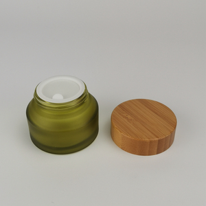 Barattolo in <span class=keywords><strong>Vetro</strong></span> Opaco Nero con Spalla Inclinata 50g per Crema Viso Cosmetica, Barattolo in <span class=keywords><strong>Vetro</strong></span> Verde Oliva Satinato <span class=keywords><strong>50</strong></span> <span class=keywords><strong>ml</strong></span> con Coperchio in Bambù - Product Image 2