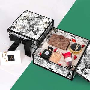 กล่องของขวัญกระดาษพับได้สีดำแบบแม่เหล็กสุดหรูพร้อมริบบิ้นสำหรับบรรจุภัณฑ์เสื้อผ้า  รับทำโลโก้ตามสั่ง ขายส่ง กล่องของขวัญแม่เหล็กคุณภาพพรีเมียม - Product Image 3