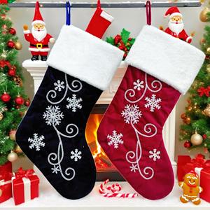 <span class=keywords><strong>Chaussettes</strong></span> de Noël en velours bleu marine et rouge de qualité supérieure, brodées de flocons de neige, personnalisées, pour décorations de fête de famille - Product Image 1