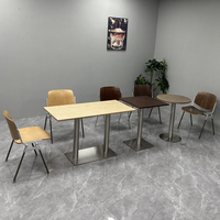 Table carrée en bois massif moderne sur mesure pour hôtel, restauration rapide, café chinois, restaurant commercial, mobilier de restaurant