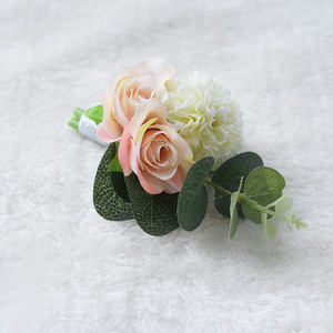 Vente en gros de fleurs vertes pour demoiselle d'honneur <span class=keywords><strong>soeurs</strong></span> Corsage Fournitures de mariage pour enfants Fleur de danse à la main - Product Image 2