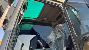 Excavadora VOLVO EC240 Usada de Buena Calidad y Bajas Horas de Trabajo, 24 Toneladas, Motor y Componentes Hidráulicos Originales, Caja de Cambios, Bomba PLC, Rodamientos - Product Image 2