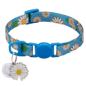 Kalung Anjing Kecil yang Elegan dengan Liontin Bunga Daisy yang Lucu, Pola Floral, Kalung Kucing dengan Gesper Lepas yang Tahan Lama, Poliester, Airtag untuk Anjing Kecil - Product Image 3