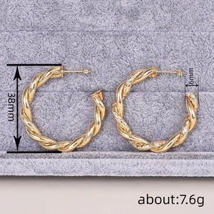 Orecchini a Cerchio Intrecciati in Oro Massiccio 18K, Stile Classico Unisex per Uso Quotidiano - Product Image 6