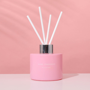 Kleurrijke 120ml rietdiffuser set, minimalistische ronde fles, huisgeur aroma <span class=keywords><strong>diffuser</strong></span> met witte stokjes, diverse kleuren - Product Image 2