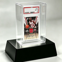 Support de carte acrylique éclairé TCG avec base d'affichage LED pour collection de cartes de sport, Pokémon, baseball