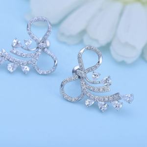 ต่างหูทรงผีเสื้อสุดฮิตสำหรับงานปาร์ตี้ ทำจากโลหะผสมไทเทเนียมและทองแดง ชุบด้วยไฟฟ้า ประดับด้วยเพชรซิคอนและคริสตัลทรงหยดน้ำ สไตล์โรแมนติกแบบเกาหลี - Product Image 5