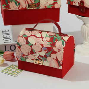 2025 baru desain kecil segar beludru Perancis tulip perasaan kelas tinggi pengiring pengantin kotak hadiah pengiring pengantin - Product Image 3