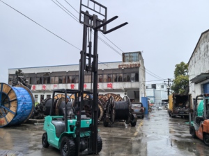 Pre-owned Mitsubishi 3Ton 3 étapes chariot élévateur équipement de manutention à usage intensif faibles heures de fonctionnement bien entretenu à vendre - Product Image 5