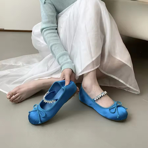 Zapatos de Tacón Bajo de Cuero con Diseño Calado, Cómodos, con Punta en Pico, Impermeables, Aptos para Hombres y Mujeres - Product Image 3