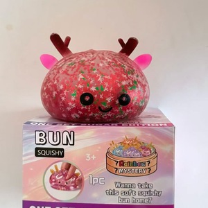 Jouet anti-stress en TPR en forme de boulette de 5,5 cm, lumineux, à rebond lent, en forme de cerf d'Halloween, à presser, pour soulager le stress - Product Image 4