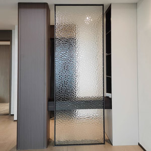 Verre gaufré de qualité supérieure en gros, 5 mm et 6 mm, verre cannelé, verre texturé pour cloisons d'hôtel, devantures de magasins, panneaux décoratifs - Product Image 2