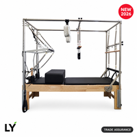 Table de Pilates Trapeze Reformer Combo 3-en-1 en Bois, Lit de Pilates pour le Renforcement Musculaire, Équipement de Fitness pour Studio et Gym, Machine Demi-Tourneuse