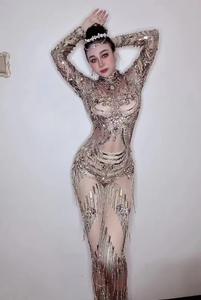 Monos de moda para mujer <span class=keywords><strong>con</strong></span> detalle de cristal <span class=keywords><strong>con</strong></span> <span class=keywords><strong>flecos</strong></span> y borlas Vestido de satén de Venta caliente para primavera Tamaño libre Transpirable - Product Image 3