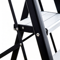 Échelle pliante en acier en forme de A à 4 marches, avec marches larges antidérapantes en aluminium et porte-outils, capacité 150 kg, conforme EN 131, idéale pour les hôtels