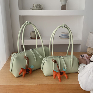 Wholesale Fashion Handbags Minimalist Women Single Shoulder Tote Bag Pillow Bag Armpit Underarm Bowling Bag - Product Image 4