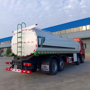 Camion-citerne FAW 8x4 robuste de 25 m³ pour le transport de produits dangereux et de carburant (diesel et essence) - Product Image 5