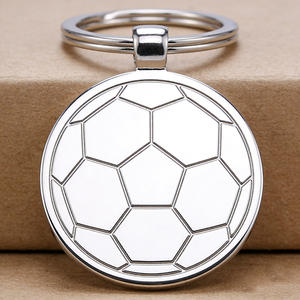 Porte-clés personnalisé pour club de fans - Gravure au laser de l'identifiant du membre et de l'année d'adhésion - Remplissage en émail de couleur d'équipe - Accessoire exclusif pour la fierté des fans - Product Image 4