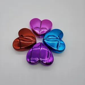 UV kaplama 25ml taşınabilir kalp şeklinde renkli boş cam kadın parfüm sprey şişesi