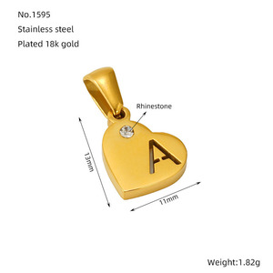 स्टेनलेस स्टील 18k pvd सोने की प्लेटेड 13 मिमी खोखले दिल के आकार पत्र हार और ब्रेसलेट एक्सेसरीज़ के लिए प्रारंभिक पेलेंट - Product Image 2