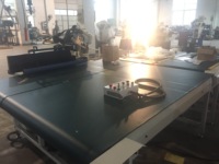 Table de travail à levage automatique, machine à coudre