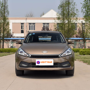 FAW Junpai <span class=keywords><strong>A70</strong></span>, Sedán Compacto Premium de Marca China para Viajes Familiares, Desplazamientos Urbanos y Negocios, con un Diseño Interior Confortable - Product Image 2