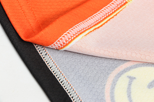 Jersey de Ciclismo MTB Personalizable por Sublimación, Antiarrugas, Negro y Naranja, Tres Cuartos, Tejido Transpirable con Rejilla para Paseos por Senderos Rocosos - Product Image 5
