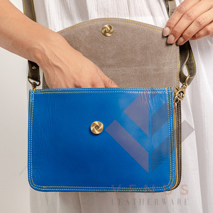 LW Sac à bandoulière en cuir véritable pour femmes avec pompon Lady Sling Bag Sac à bandoulière en cuir à franges pour filles - Product Image 2