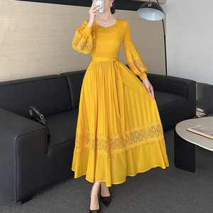 Vendita Diretta di Fabbrica: Abito Lungo Plissettato Miyake per Donne, Vestito Casual Vintage in Pizzo con Maniche a Lanterna, Decorazione Ricamata e Arricciata - Product Image 2