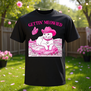 Camiseta Gettin' Meowied Western Cowgirl Cat, camiseta para despedida de soltera, camiseta unisex para adultos con cuello redondo y manga corta con estampado digital - Product Image 3