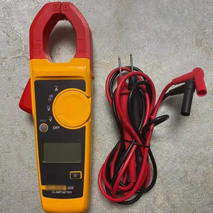 Pinza Amperimétrica Compacta 303 600A para Medición de Corriente CA, Clasificación de Seguridad de 600V, Resistencia, Precisión del 1.8% - Product Image 3