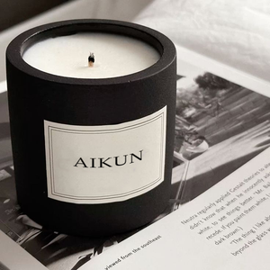 AIKUN Eco Friendly Long Lasting Hand Poured Scented Candle Ceramic <b>Jar</b> <b>Decorative</b> Aroma for Home Wholesale - Product Image 1