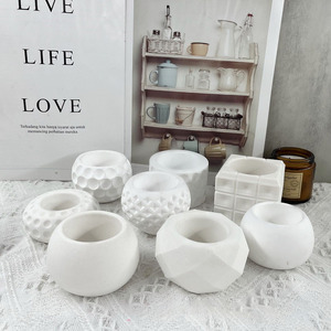 Collection de Moules en Silicone pour Pots de Fleurs, Jardinières et Vases en Béton : Modèles Ronds, Carrés, à Pois et Original “Lève-Tôt” – Décoration Intérieure - Product Image 1