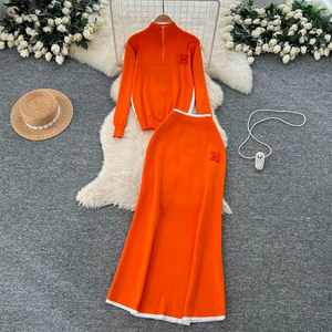 Ensembles décontractés d'hiver pour femmes : Haut et jupe tricotée à taille haute imprimée florale – Vente en gros - Product Image 2