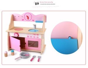 Set <span class=keywords><strong>Giocattolo</strong></span> Cucina in Legno Rosa con Stoviglie e Fornello per Giochi Educativi di Ruolo, Unisex per Bambini dai 2 ai 13 Anni - Product Image 6