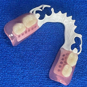 แผ่นดิสก์มองหลังสำหรับฟันปลอมบางส่วนมีความยืดหยุ่นวัสดุห้องปฏิบัติการทางทันตกรรมความหนา18มม. สีธรรมชาติ - Product Image 4