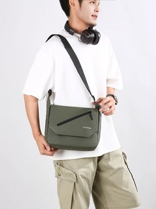 Sacs messager et sacs à bandoulière d'extérieur en tissu enduit imperméable, personnalisables avec logo, prix de gros - Product Image 6