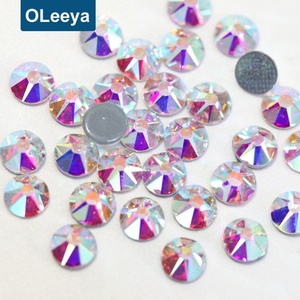 Piedras Preciosas Sueltas de Cristal con 16 Facetas, 10SS, Cristales Termoadhesivos con Pegamento Alemán para Motivos de Cristales, Venta al Por Mayor - Product Image 2