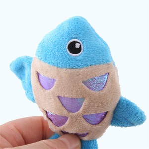 <span class=keywords><strong>Fish</strong></span> <span class=keywords><strong>Cat</strong></span> <span class=keywords><strong>Toy</strong></span> Wholesale Contiene <span class=keywords><strong>Catnip</strong></span> Pet <span class=keywords><strong>Cat</strong></span> Juguetes de peluche para gatitos de interior Kitty Chew Relieve Boredom <span class=keywords><strong>Catnip</strong></span> <span class=keywords><strong>Cat</strong></span> Toys - Product Image 3