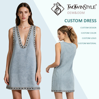 Robe Courte Vintage Femme Bleue en Jean Délavé Col V Profond Sans Manches Coupe Trapèze avec Strass pour Fête Décontractée Vente en Gros