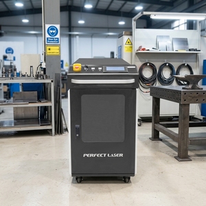 Máquina de <span class=keywords><strong>Limpieza</strong></span> Láser de Fibra de 1000W para Camiones, Barcos y Fuselajes de Aviones, Eliminación Industrial de Óxido, Pintura y Revestimientos en Superficies Metálicas - Product Image 2
