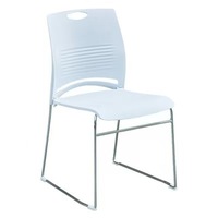 Chaise en plastique de jambe en métal empilable colorée bon marché avec la pile empilable pour le restaurant dinning dinning chaise de formation de réception