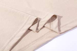 เสื้อยืดคอกลมผู้ชายแฟชั่นสตรีท ผ้าระบายอากาศ ออกแบบได้ตามต้องการ ขายส่งราคาถูก - Product Image 3